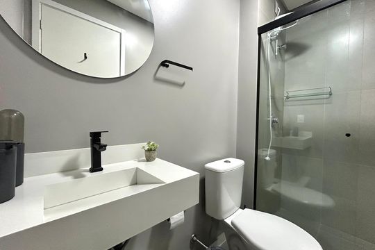 Banheiro social  de apartamento para alugar com 2 quartos, 70m² em Ribeirão da Ilha, Florianópolis