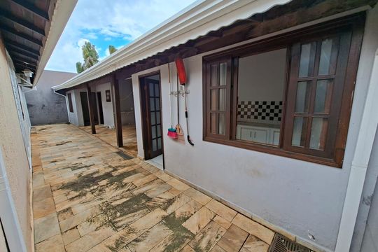 Área externa de casa de condomínio à venda com 4 quartos, 230m² em Loteamento Caminhos de San Conrado (Sousas), Campinas