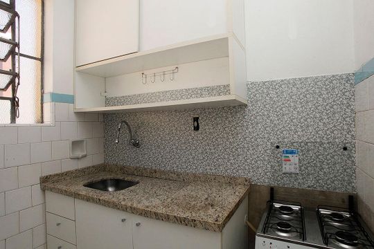 Cozinha de kitnet/studio à venda com 1 quarto, 23m² em Menino Deus, Porto Alegre