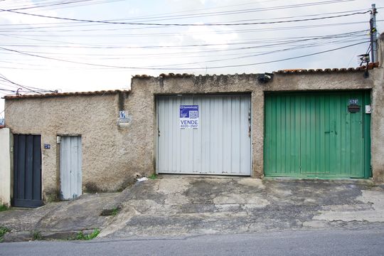 Fachada de casa para alugar com 6 quartos, 342m² em Concórdia, Belo Horizonte