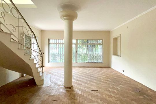 Sala de casa à venda com 4 quartos, 220m² em Jardim Paulista, São Paulo