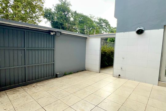 Garagem de casa à venda com 4 quartos, 220m² em Jardim Paulista, São Paulo