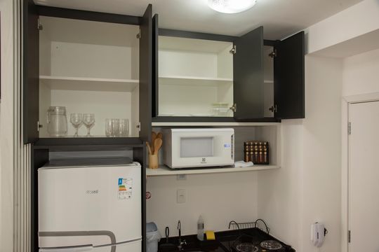Cozinha de kitnet/studio à venda com 1 quarto, 28m² em Mirandópolis, São Paulo
