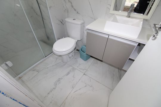Banheiro de apartamento para alugar com 1 quarto, 37m² em Centro, São José dos Campos