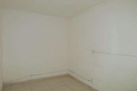 Quarto 3 de casa à venda com 4 quartos, 273m² em Guaianases, São Paulo