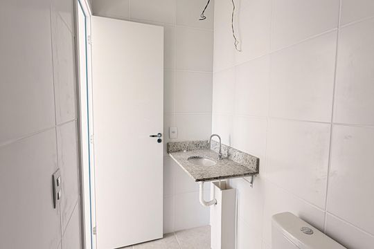 Banheiro Social de apartamento para alugar com 2 quartos, 69m² em Medeiros, Jundiaí