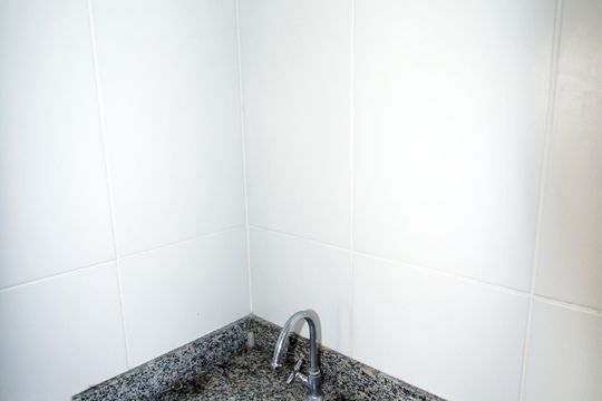 Banheiro de apartamento para alugar com 2 quartos, 50m² em Madureira, Rio de Janeiro