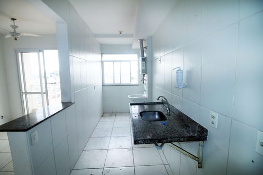 Cozinha de apartamento para alugar com 2 quartos, 50m² em Madureira, Rio de Janeiro