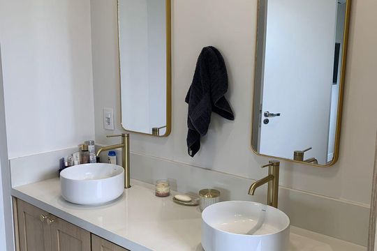 Banheiro da Suíte de apartamento à venda com 2 quartos, 87m² em Tamboré, Barueri