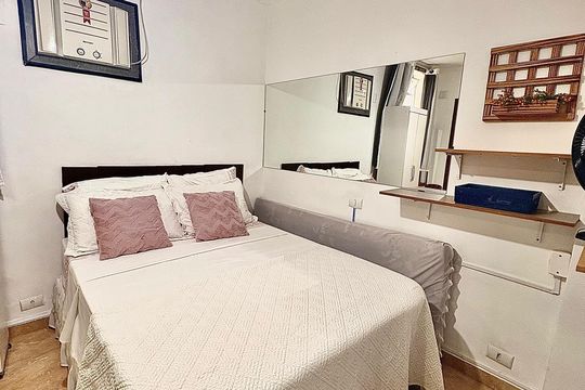 Sala/Quarto de kitnet/studio para alugar com 1 quarto, 18m² em Gonzaguinha, São Vicente