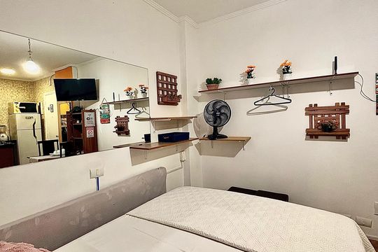 Sala/Quarto de kitnet/studio para alugar com 1 quarto, 18m² em Gonzaguinha, São Vicente