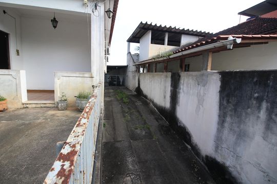 Garagem de casa à venda com 3 quartos, 360m² em Curicica, Rio de Janeiro