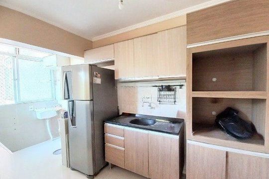 Cozinha de apartamento à venda com 1 quarto, 44m² em Partenon, Porto Alegre