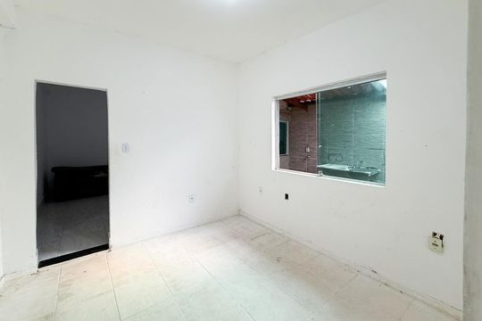 Casa à venda com 3 quartos, 200m² em Santa Helena, Belo Horizonte