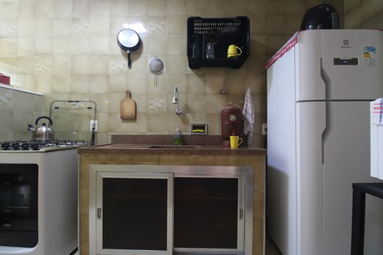 Cozinha de apartamento para alugar com 2 quartos, 45m² em Taquara, Rio de Janeiro