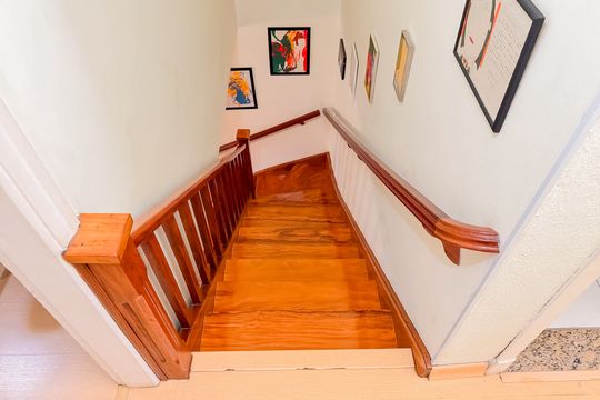 Escada de casa à venda com 3 quartos, 100m² em Ipiranga, São Paulo
