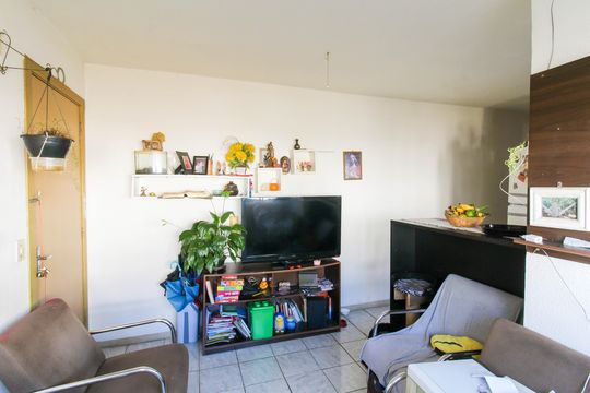 Apartamento à venda com 2 quartos, 39m² em Guajuviras, Canoas