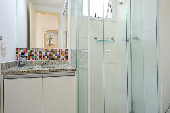 Banheiro Social de apartamento à venda com 3 quartos, 69m² em Parque Reboucas, São Paulo