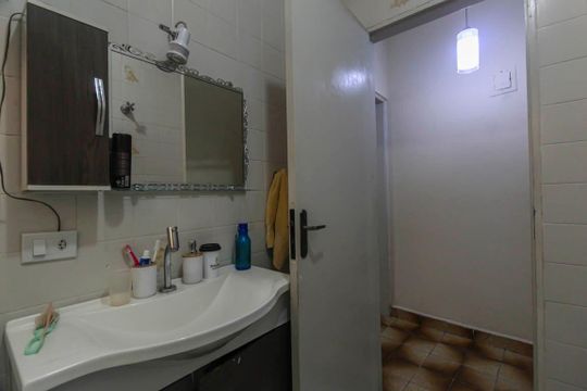 Banheiro 1 de casa para alugar com 2 quartos, 11m² em Jardim Santa Teresinha, São Paulo