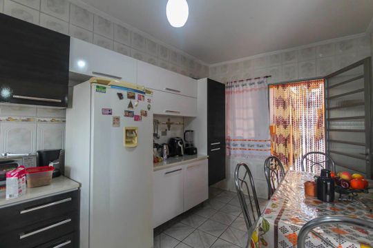 Cozinha de casa para alugar com 2 quartos, 11m² em Jardim Santa Teresinha, São Paulo