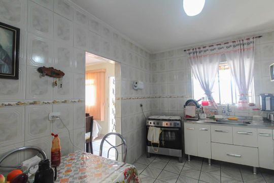 Cozinha de casa para alugar com 2 quartos, 11m² em Jardim Santa Teresinha, São Paulo