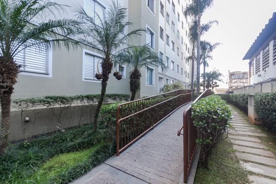 Entrada de apartamento para alugar com 2 quartos, 47m² em Santo Amaro, São Paulo