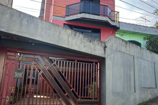 Casa à venda com 3 quartos, 175m² em Jardim Maristela, São Paulo