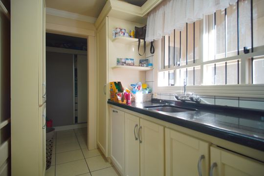Área de Serviço de casa para alugar com 4 quartos, 267m² em Cristo Rei, São Leopoldo