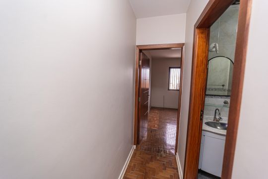 Corredor de casa à venda com 2 quartos, 136m² em Vila Feliz, São Paulo