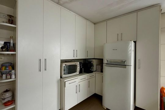 Casa à venda com 3 quartos, 380m² em Vila Pirajussara, São Paulo