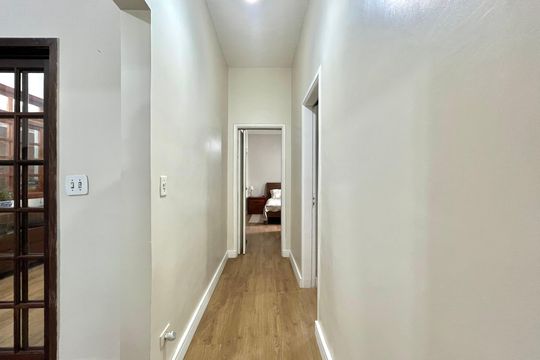 Corredor de casa à venda com 3 quartos, 378m² em Cidade Vargas, São Paulo