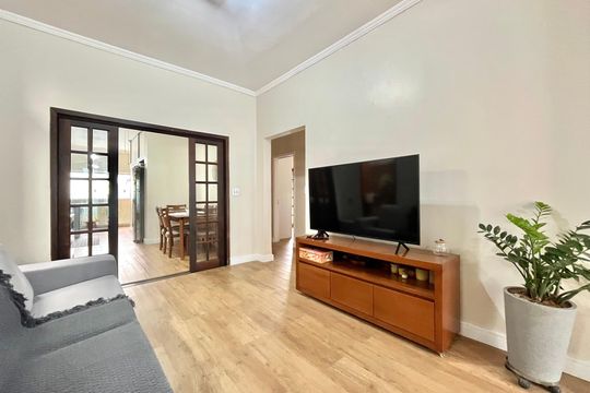 Sala de casa à venda com 3 quartos, 378m² em Cidade Vargas, São Paulo