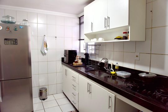 Cozinha de apartamento à venda com 2 quartos, 97m² em Camargos, Belo Horizonte
