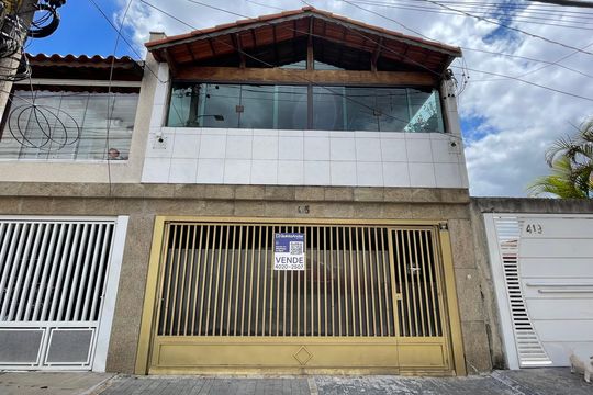 Fachada+Placa  de casa à venda com 2 quartos, 125m² em Jardim Fernandes, São Paulo