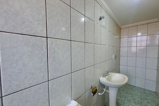 Banheiro de casa para alugar com 2 quartos, 80m² em Vila Capitao Rabelo, Guarulhos