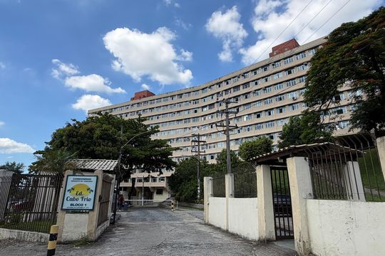 Fachada de apartamento à venda com 3 quartos, 68m² em Tanque, Rio de Janeiro