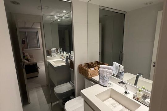 Banheiro de apartamento à venda com 2 quartos, 64m² em Vila Maria, São Paulo
