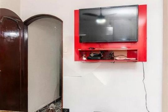 Casa à venda com 4 quartos, 145m² em Vila Chuca, São Paulo