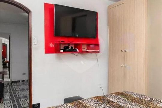 Casa à venda com 4 quartos, 145m² em Vila Chuca, São Paulo