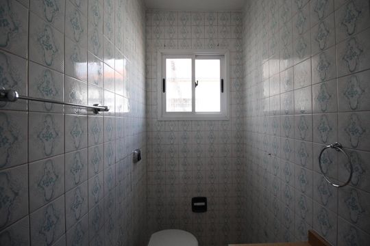 Banheiro de apartamento à venda com 3 quartos, 86m² em Jardim São Pedro, Porto Alegre