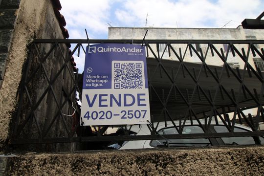 Placa de apartamento à venda com 3 quartos, 90m² em Olaria, Rio de Janeiro