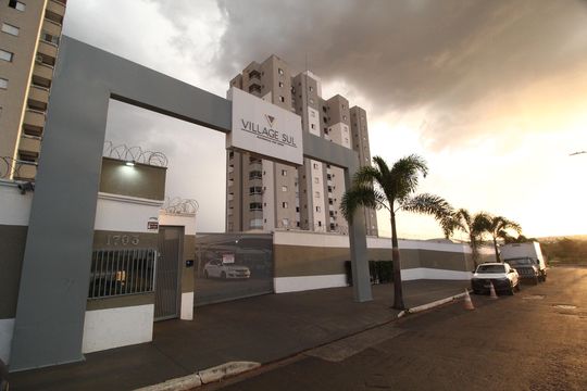 Fachada de apartamento para alugar com 2 quartos, 52m² em Laranjeiras, Uberlândia