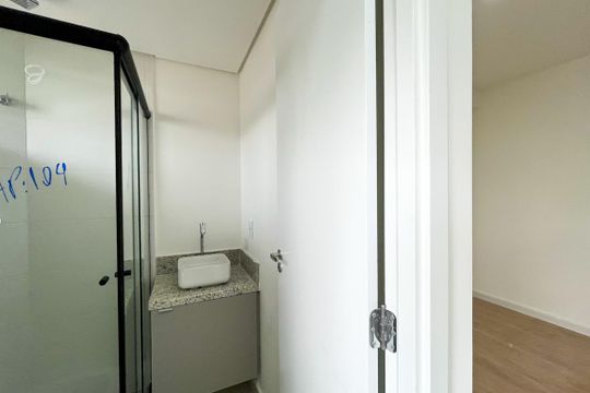 Banheiro de apartamento para alugar com 1 quarto, 27m² em Vila Dom Pedro Ii, São Paulo
