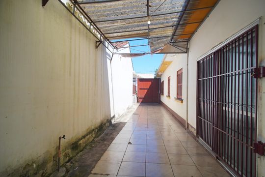 Garagem de casa para alugar com 2 quartos, 115m² em Centro, São Leopoldo