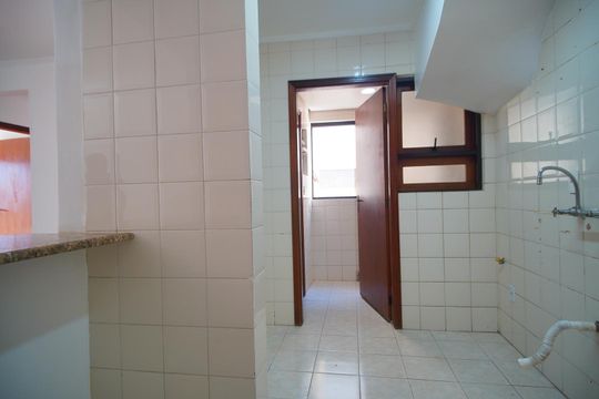Cozinha de apartamento para alugar com 2 quartos, 167m² em São João, Porto Alegre