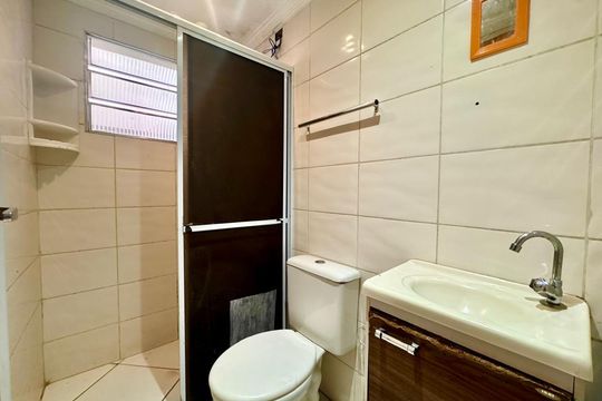 Banheiro de apartamento para alugar com 2 quartos, 55m² em Jardim Sao Luiz, Guarulhos