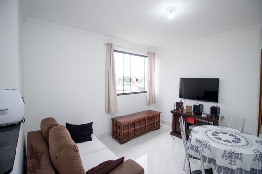 Apartamento à venda com 2 quartos, 56m² em Parque Maracana, Contagem