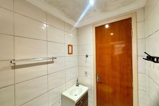 Banheiro de apartamento para alugar com 2 quartos, 55m² em Jardim São Luis, Guarulhos