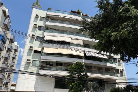 Fachada de apartamento à venda com 3 quartos, 145m² em Jacarepaguá, Rio de Janeiro