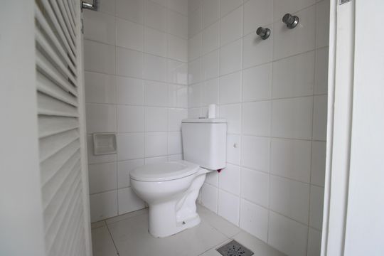 Área de serviço - Banheiro de apartamento à venda com 3 quartos, 145m² em Jacarepaguá, Rio de Janeiro